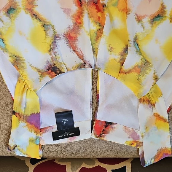 Ann Taylor Elegant Multicolor Blouse - Picture 9 of 10